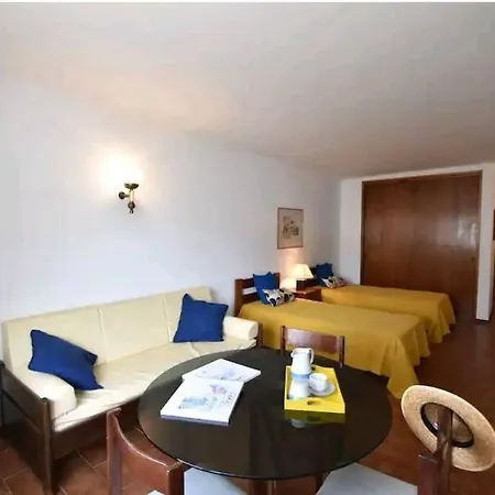 Apartamento T0 - Praia Maria Luisa 阿尔布费拉
